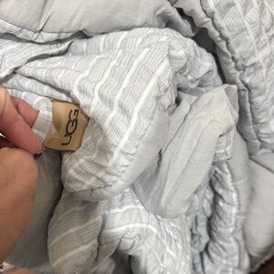 UGG Light Gray Textured Comforter